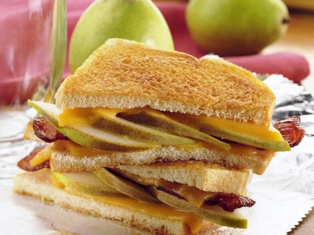 Pear & Bacon Breakfast Sandwich