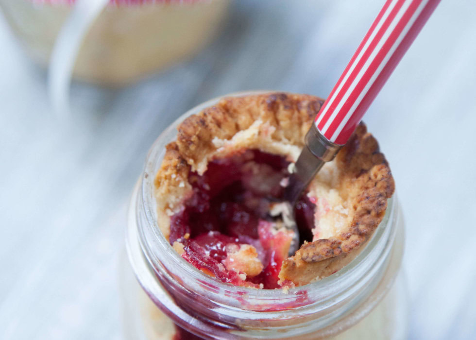 Recipe Sweet Cherry Pie in a Jar Stemilt