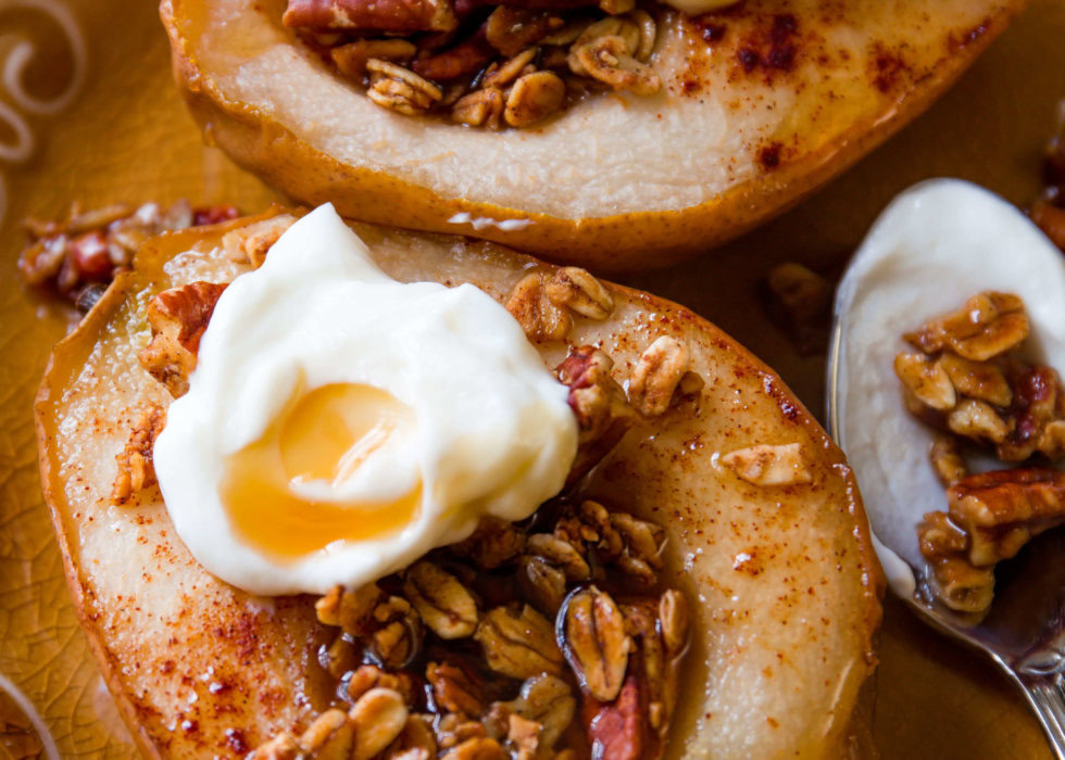 Simple Maple Vanilla Baked Pears