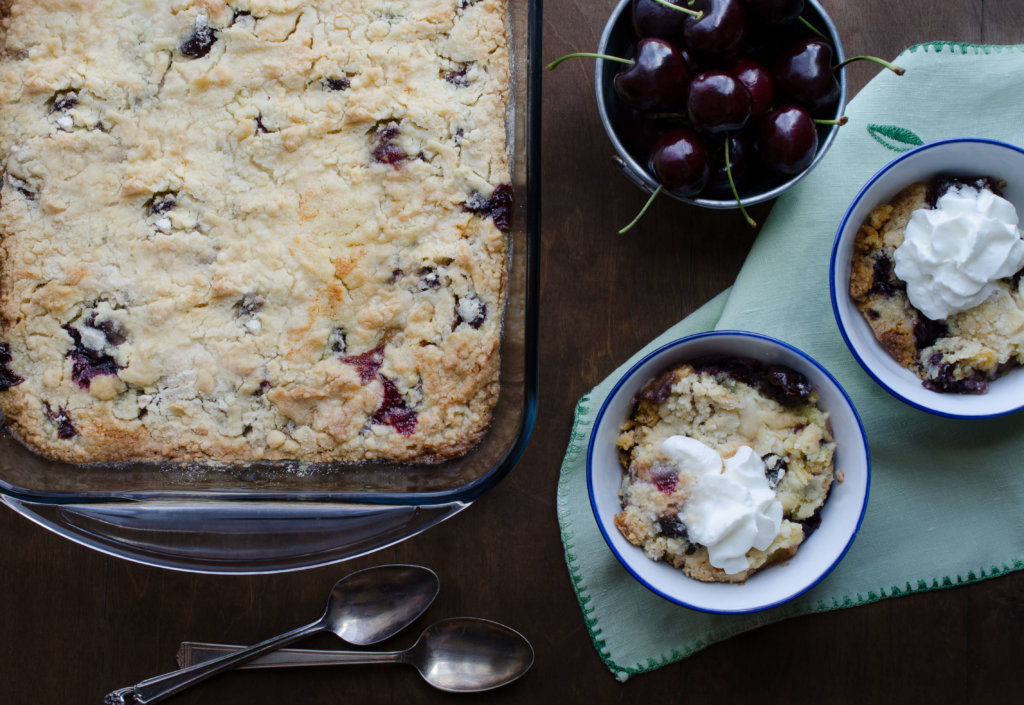 easy cherry dump cake