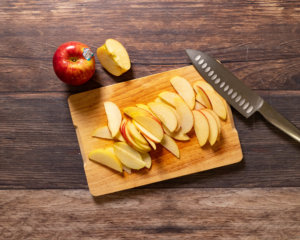 sliced apples