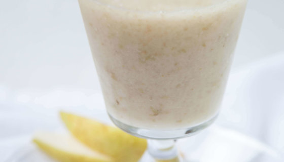 Pear & Almond Milk Ice Smoothie