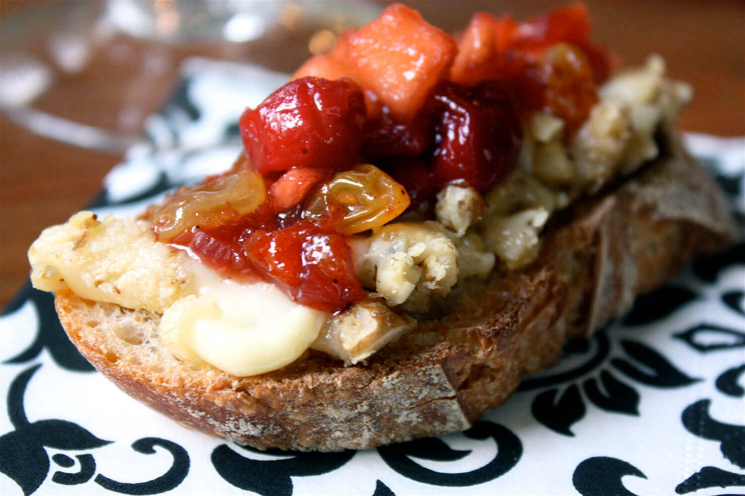 Walnut-Crusted Brie on Toasts with Apple-Cherry Chutney