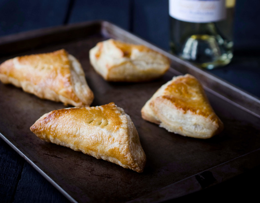 1098 1098 Apple Cheddar Turnovers 007 1 e1465442649760