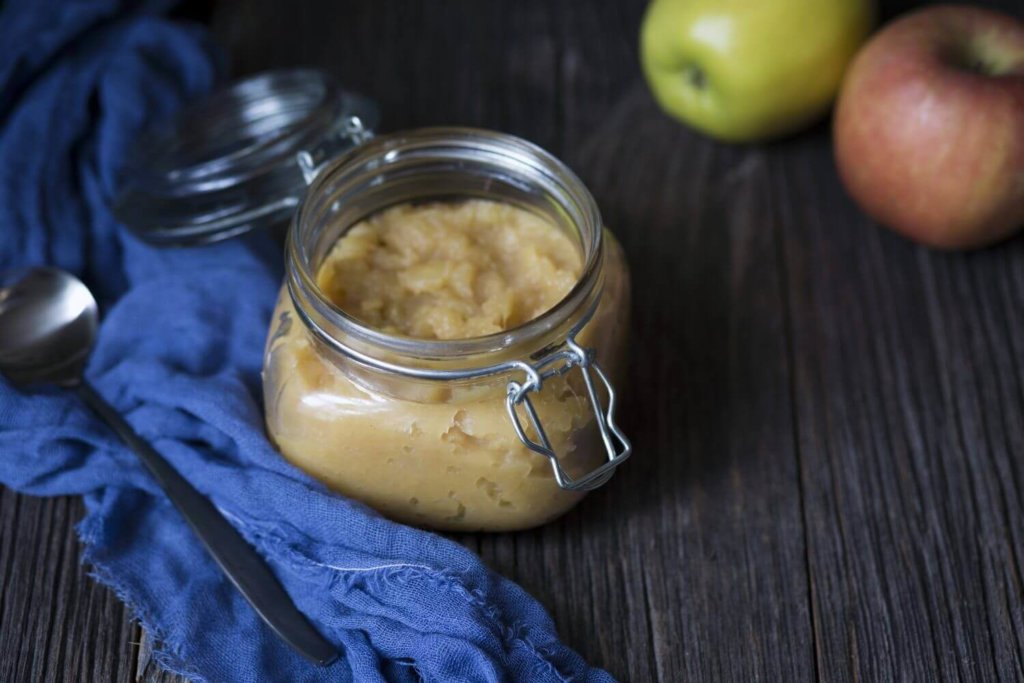 1145 2 1145 Slow Cooker Applesauce 003 e1462903812859