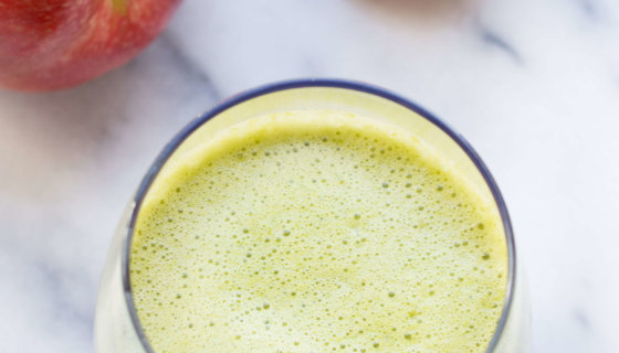 Strawberry Apple Kale Juice with Sweet Apples