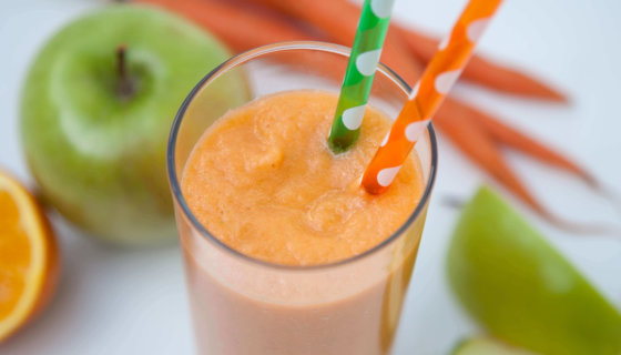 Simple ABC Smoothie with Tart Apples