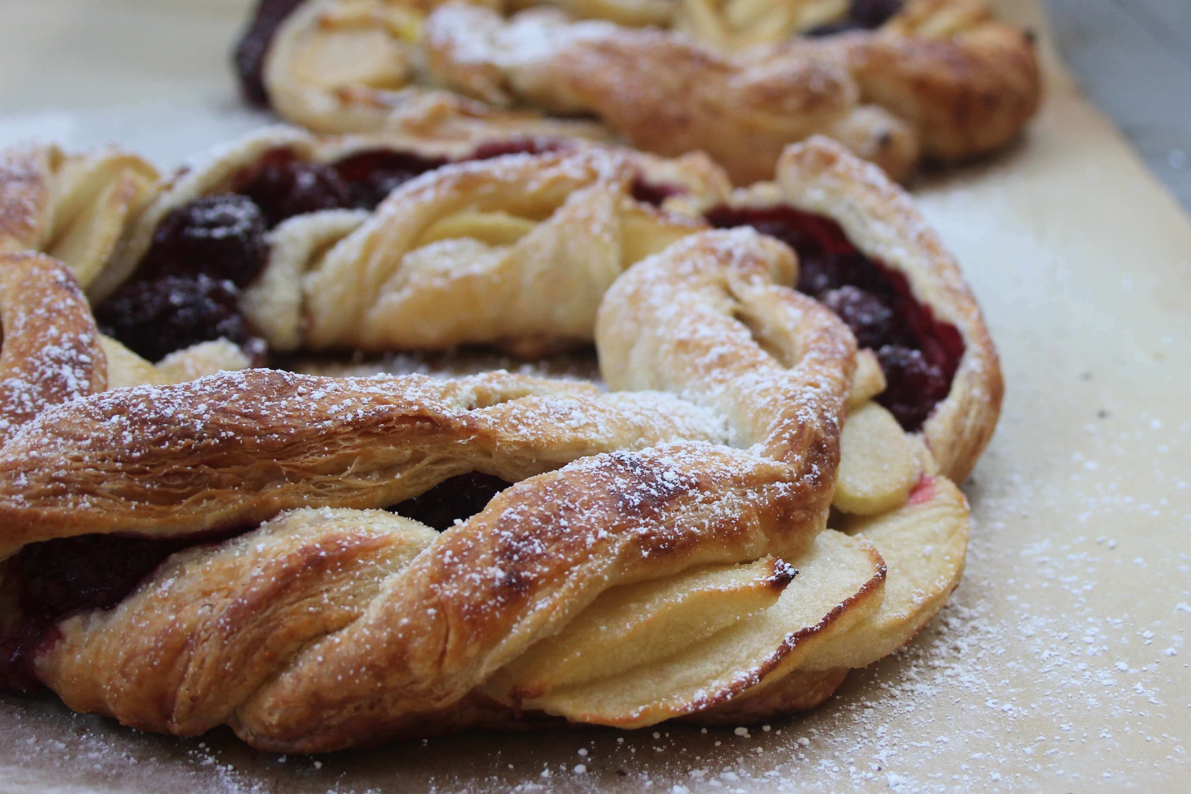 Twisted Apple & Blackberry Custard