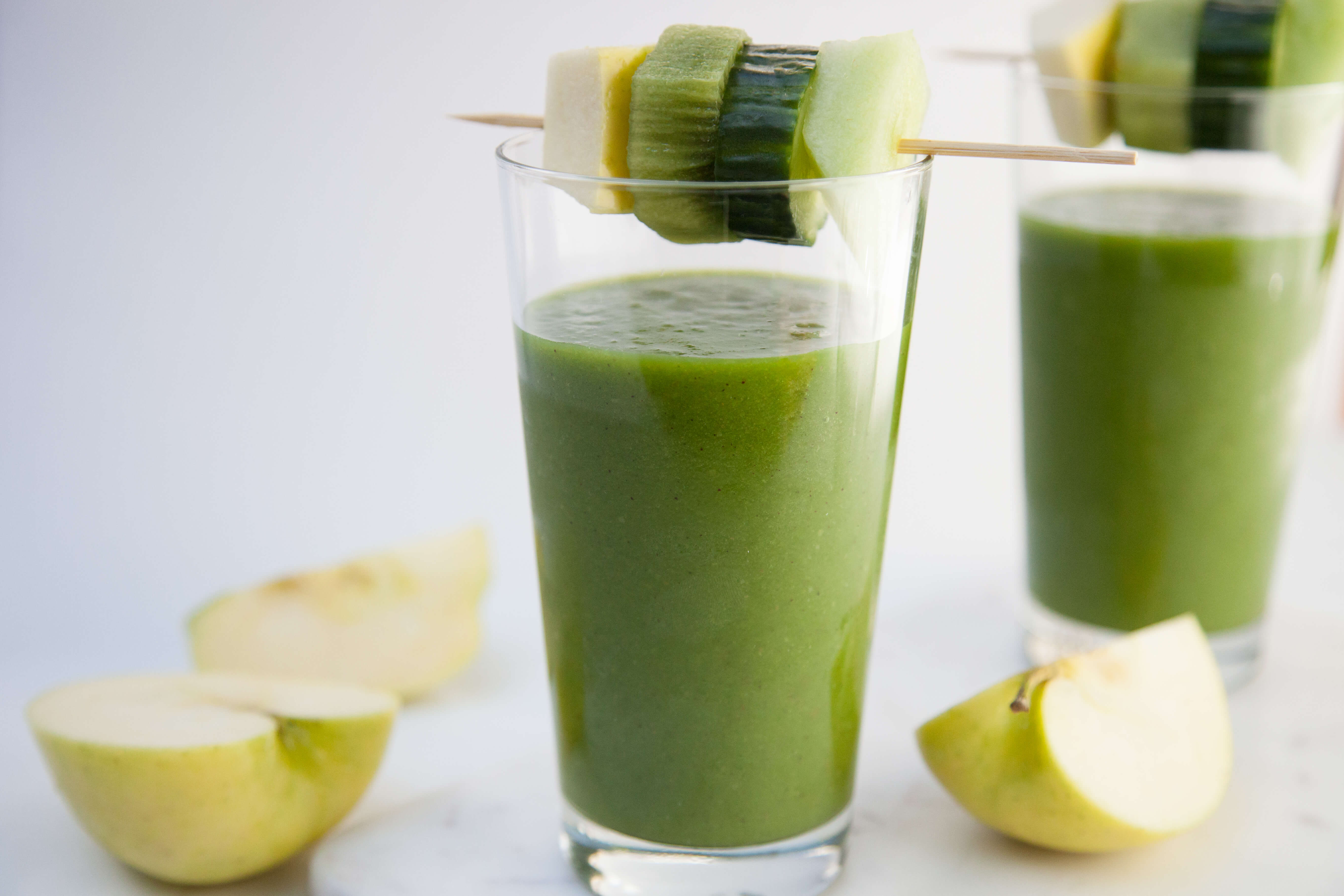 Super Green Smoothie with Sweet Apples
