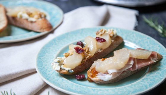 Maple & Rosemary Roasted Pear Bruschetta