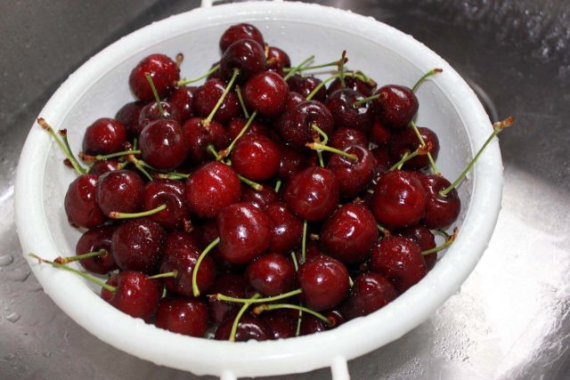 1417 1417 Bowl of Cherries
