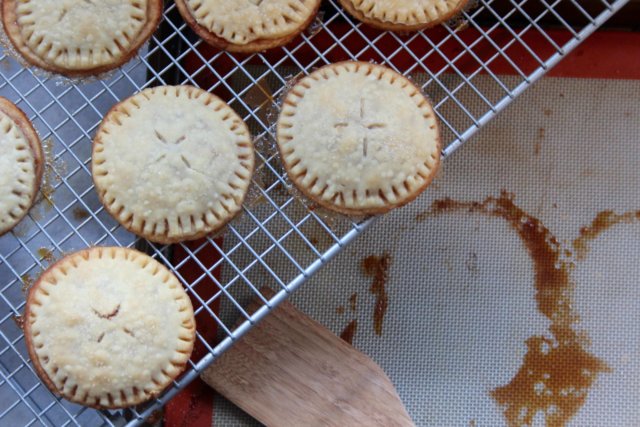 2670 9 19 Simple Apple Pie Cookies by Coryanne Ettiene