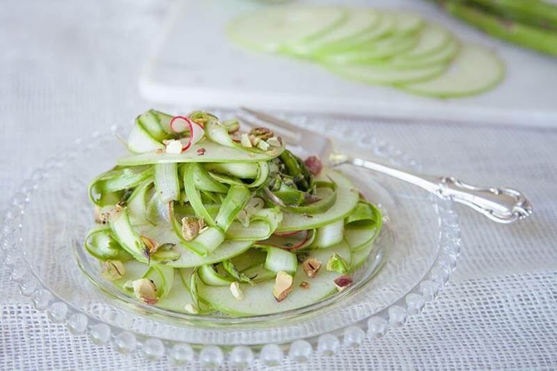 3035 Apple Asparagus Radish Salad