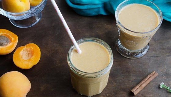 Apricot Crisp Smoothie