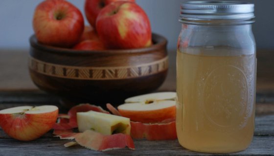 How to Make Homemade Apple Cider Vinegar