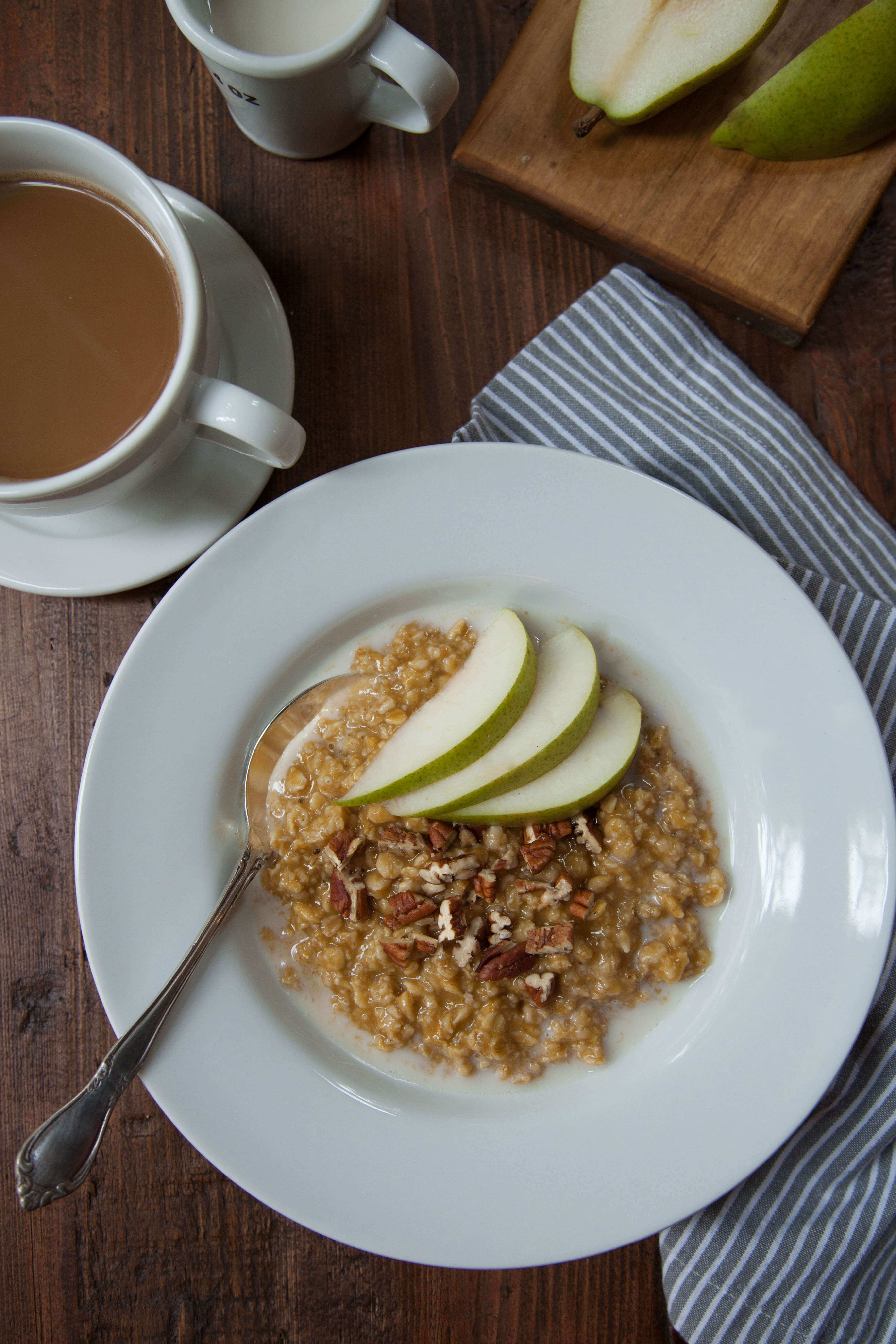 Pear-Pecan Pumpkin Oatmeal