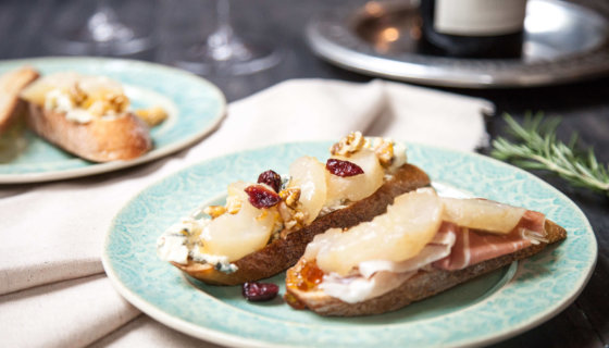 Maple-Rosemary Roasted Pear Bruschetta