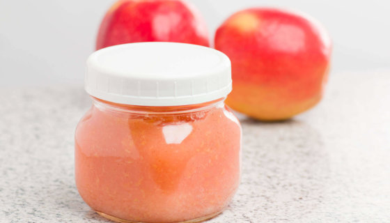 No-Sugar Homemade Applesauce