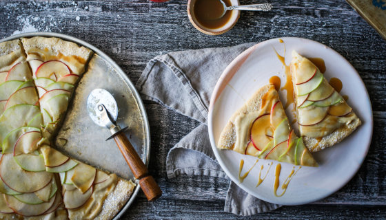 Easy Apple Dessert Pizza