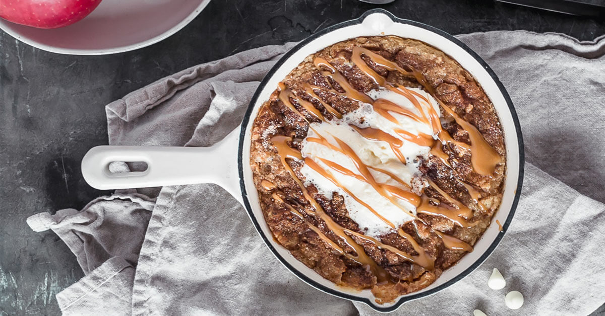 Chickpea Snickerdoodle Apple Cookie Skillet