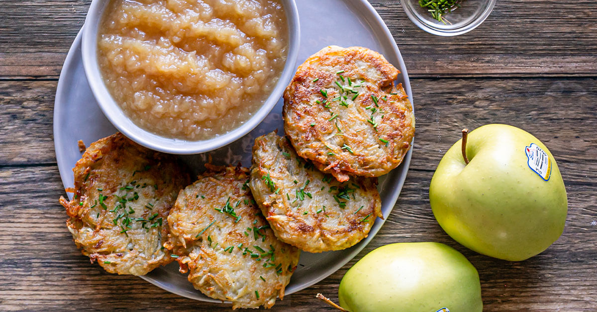 Hanukkah Potato Pancakes & Golden Delicious Applesauce