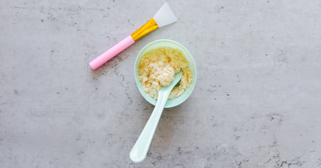 A blended Apple & Oat face mask recipe with an applicator on the side.