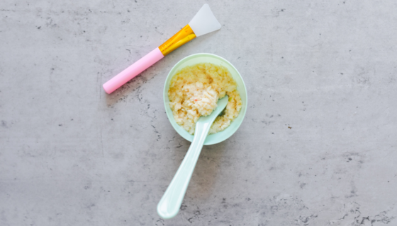 A blended Apple & Oat face mask recipe with an applicator on the side.