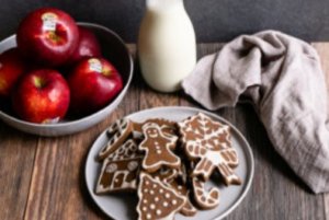 Gingerbread Apple Cookies